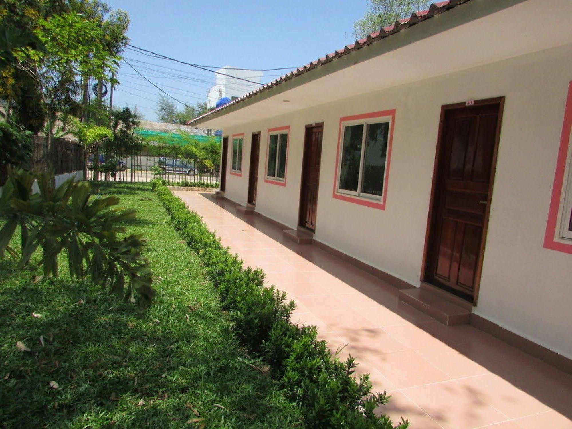 Manita Anna Guesthouse Jullyanna Before Sihanoukville Exteriör bild